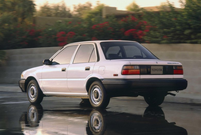Toyota corolla 1987 седан