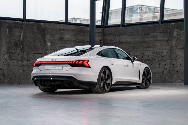 Ауди етрон гт