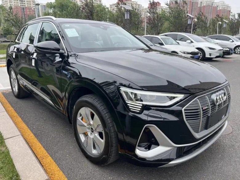 E tron audi