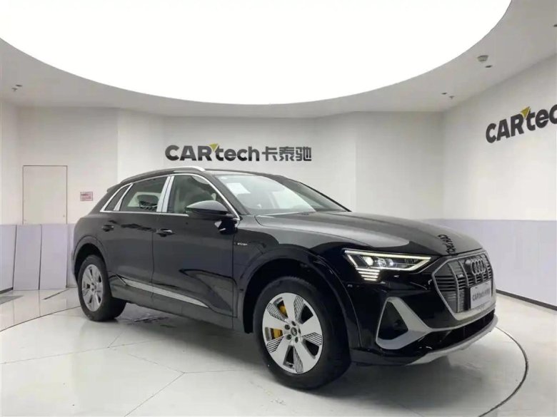 Ауди е трон