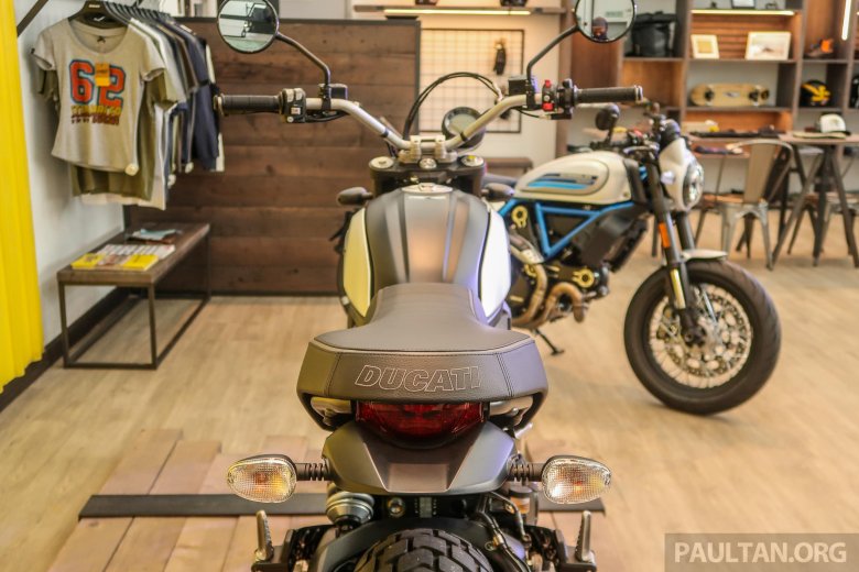Ducati scrambler cafe racer