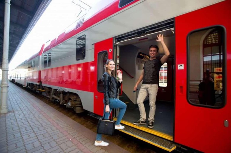 Двухэтажный поезд ржд санкт-петербург белгород