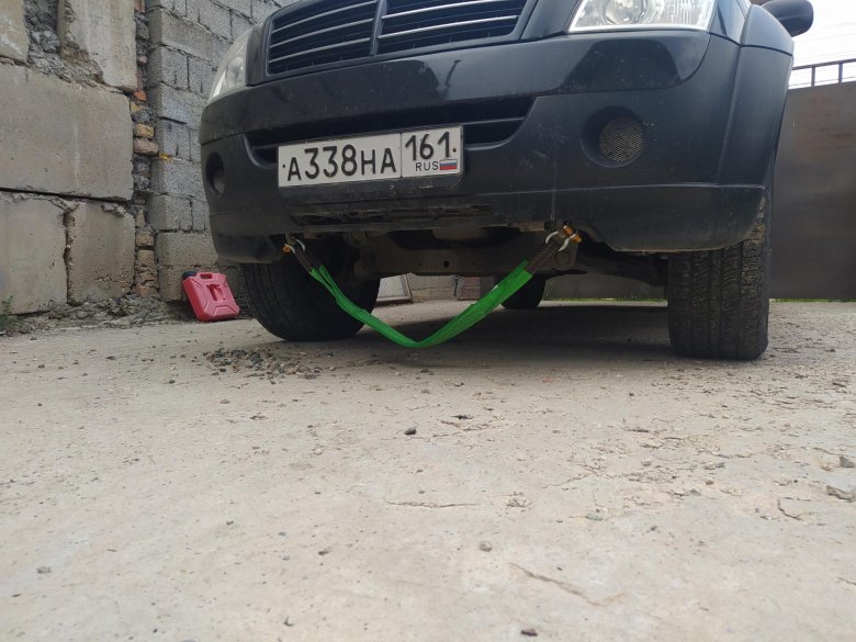 Передняя буксировочная проушина ссанг енг кайрон