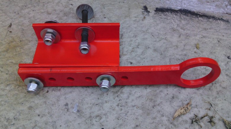 Буксирная проушина