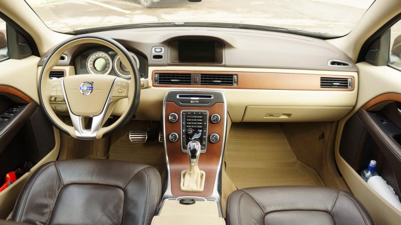 Вольво s 60 салон