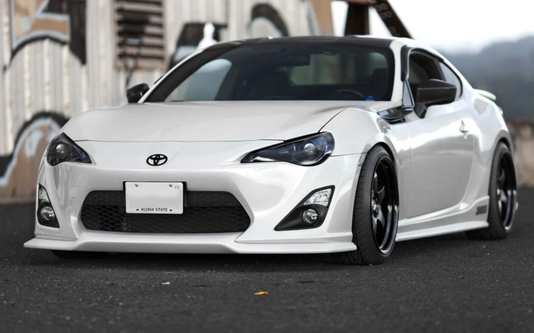 Toyota gt86 white