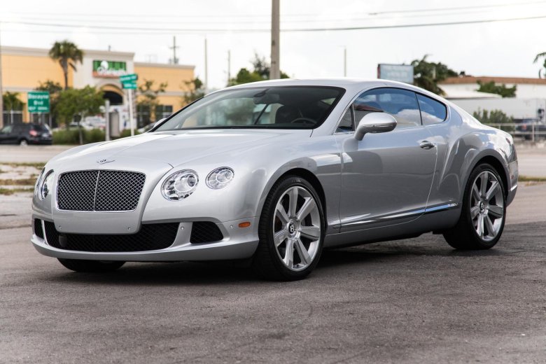 Машина bentley continental gt