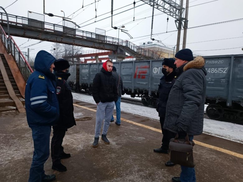 Лоп на станции дмитров