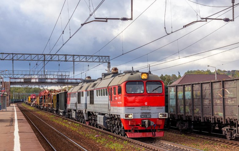 Тепловоз 2 м 62