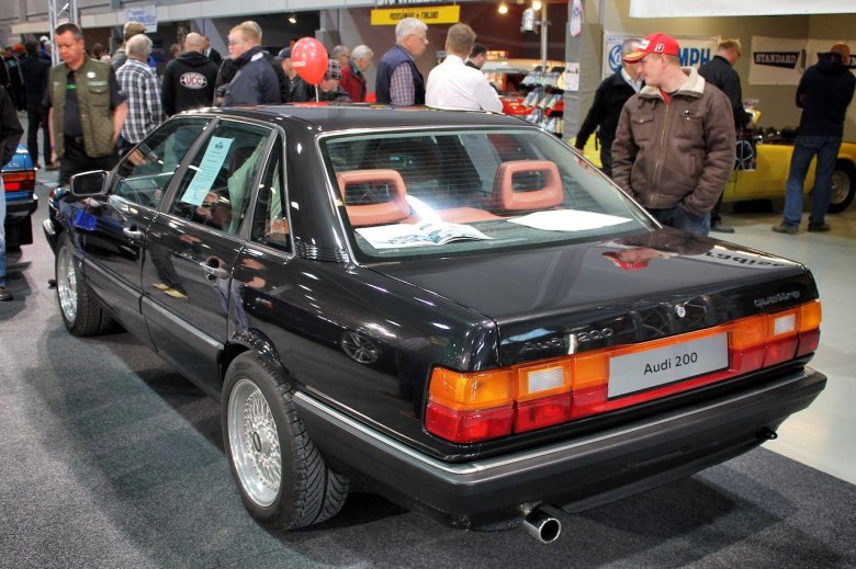 Audi 200 quattro