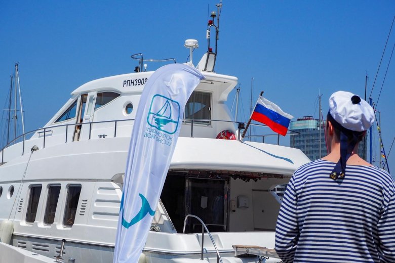 Яхта во владивостоке