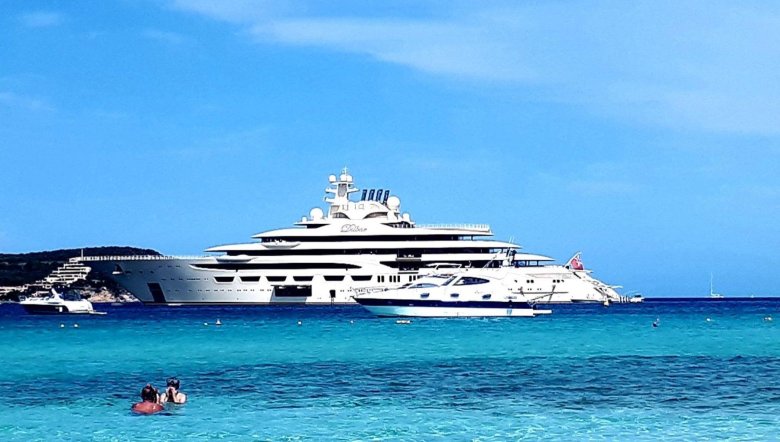 Яхта dilbar алишера усманова