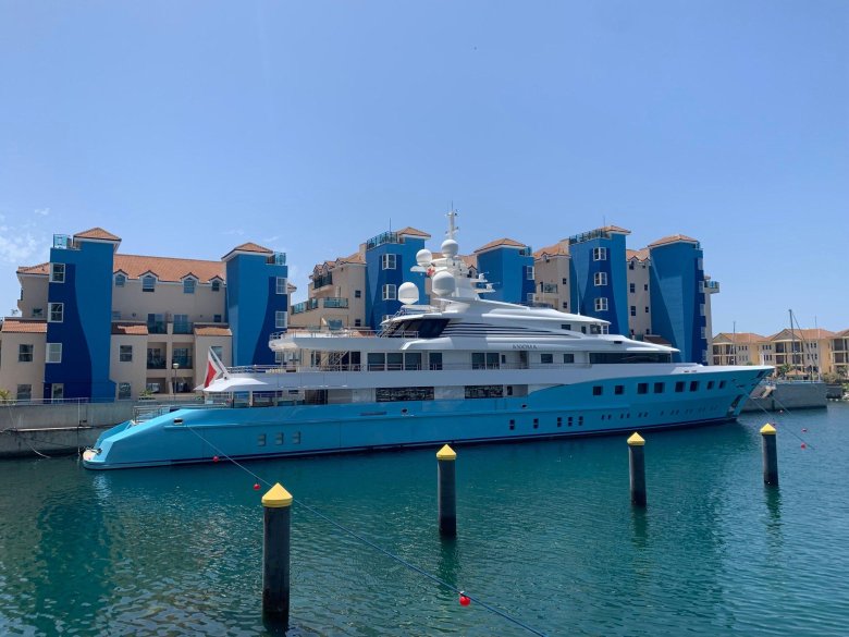 Яхта аксиома пумпянского