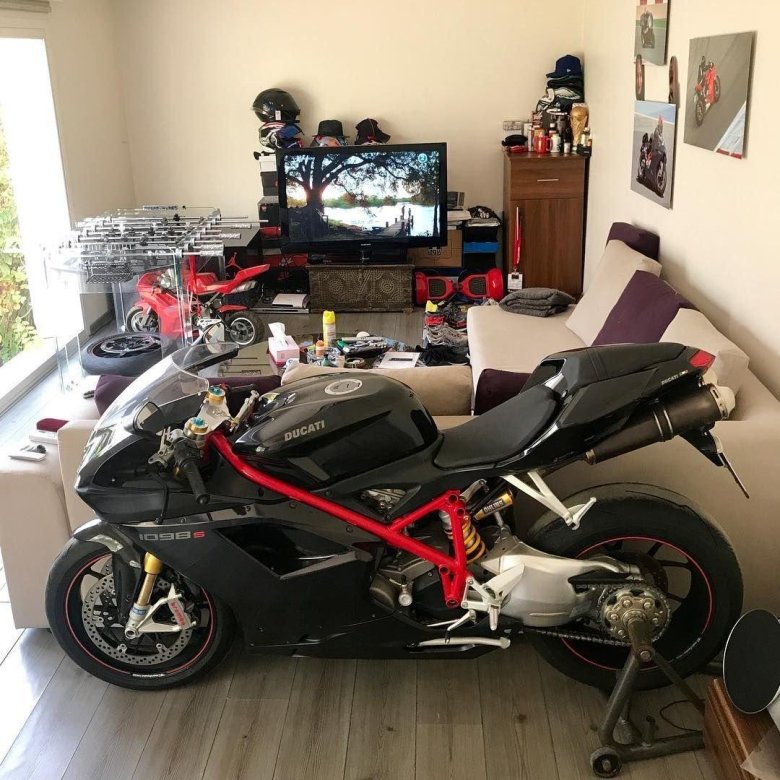 Ducati мотоцикл