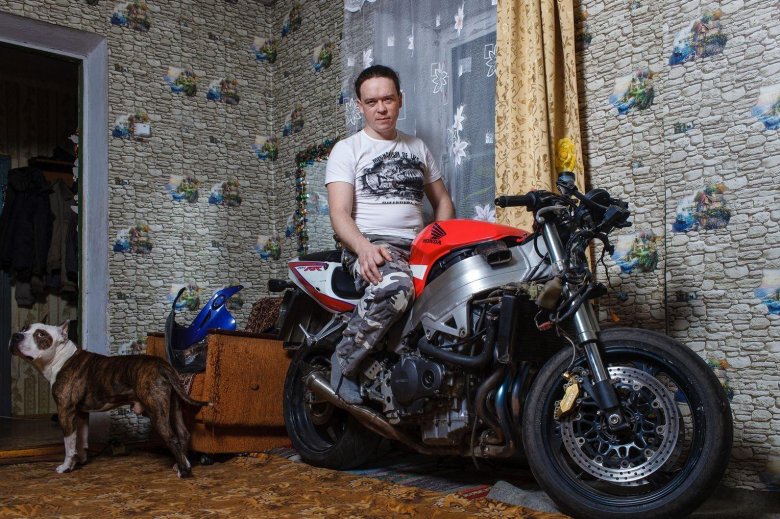 Мотоцикл с мотоциклистом