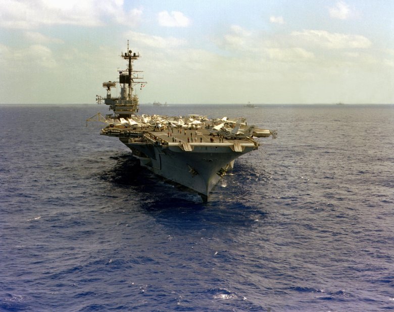 Uss cv-62