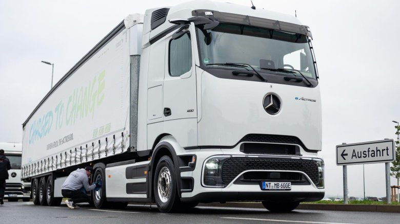 Mercedes benz actros l