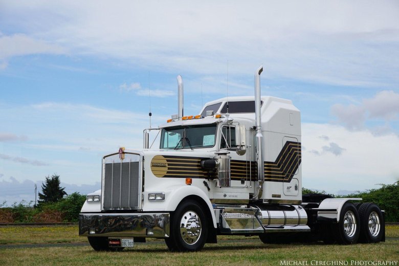 Кенворт w 900