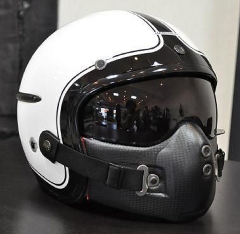 Мотошлем кафе рейсер