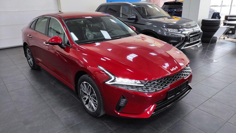 Киа красная