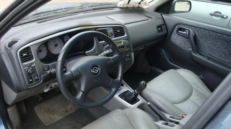 Nissan primera 2000 салон