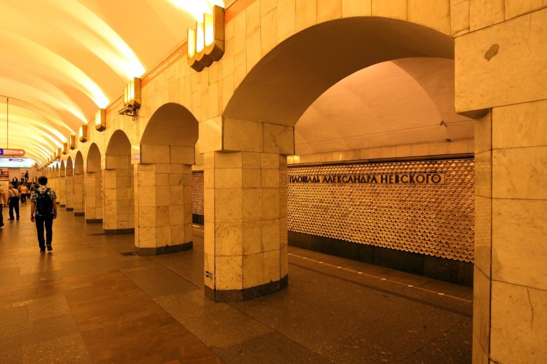 Метро площадь александра невского 2