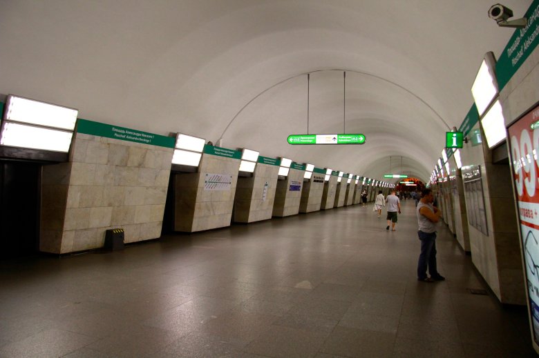 Станция метро гостиный двор санкт петербург