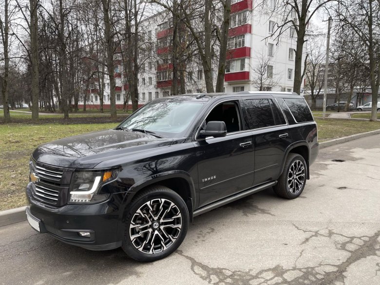 Chevrolet tahoe 4 black