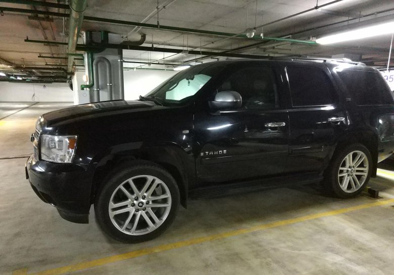 Chevrolet tahoe r22