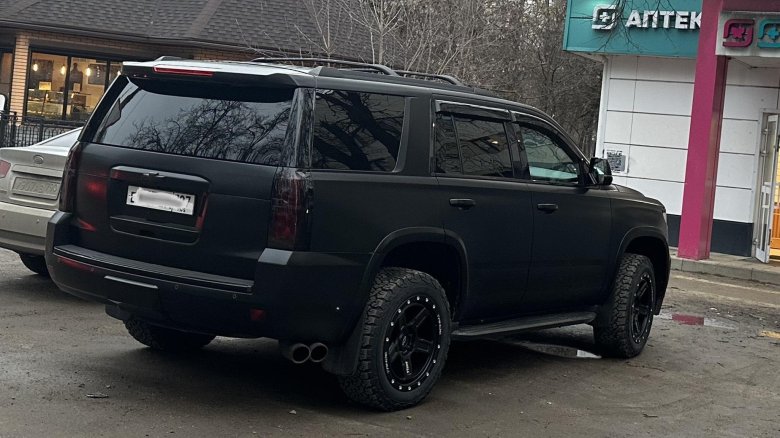 Chevrolet tahoe 2015 черный