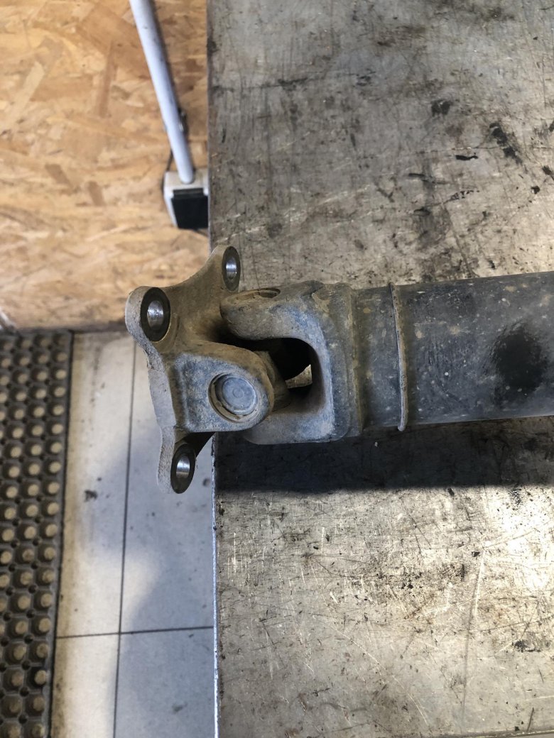 Карданный вал кардан