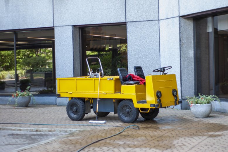 Водитель электро и автотележки