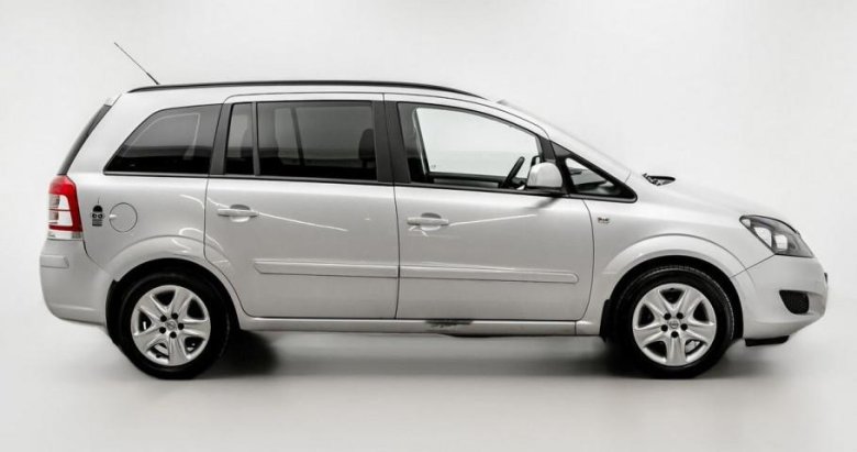 Опель зафира 2010