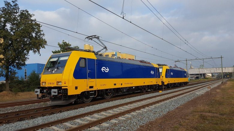 Электрический поезд