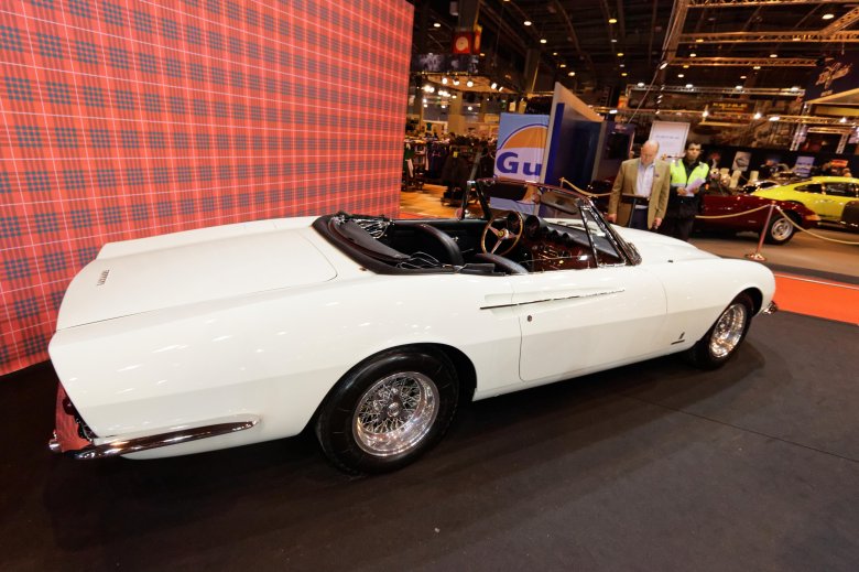 Ferrari 365 california spyder