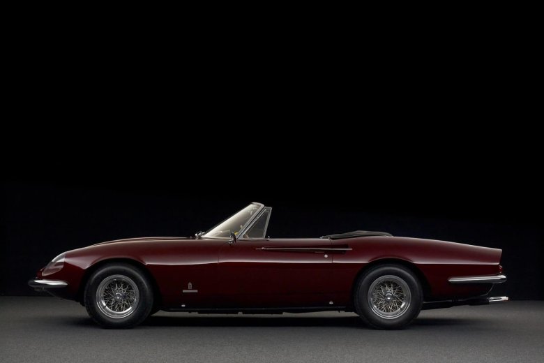 Ferrari 365 california