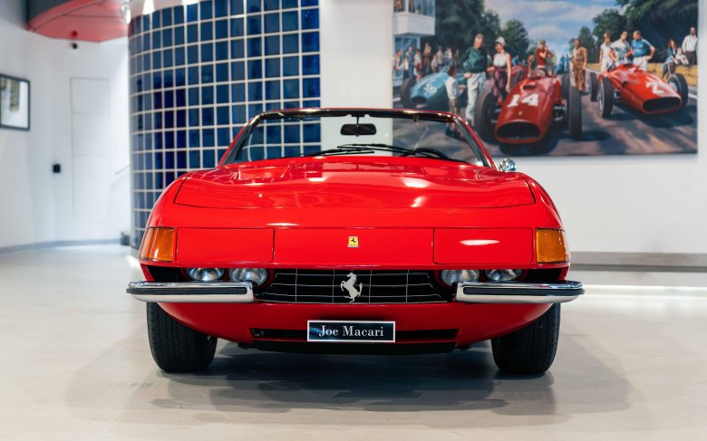Ferrari 365 gts 4 daytona spider