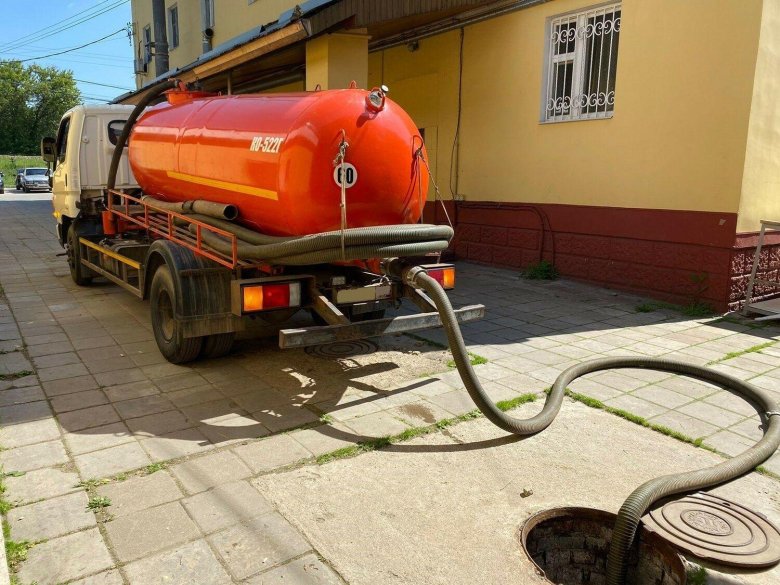 Откачка выгребных ям
