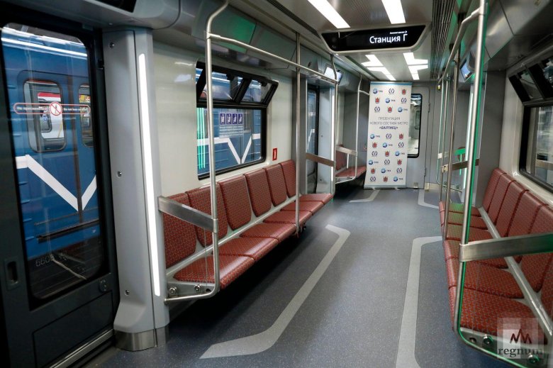 Новые вагоны метро