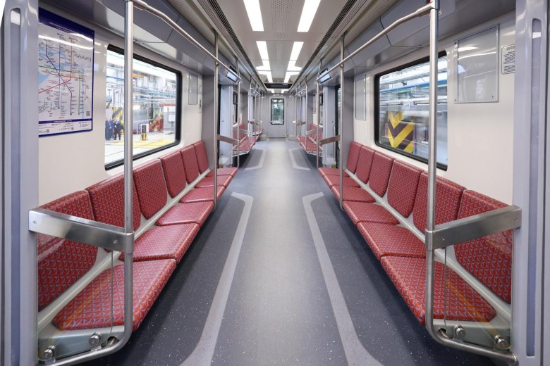 Новые вагоны метро спб