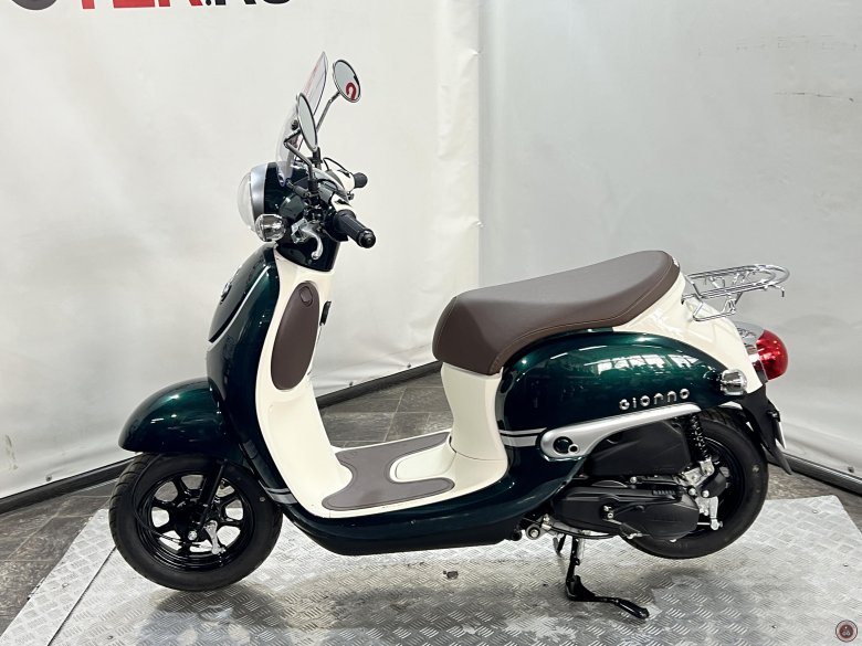 Скутер honda giorno