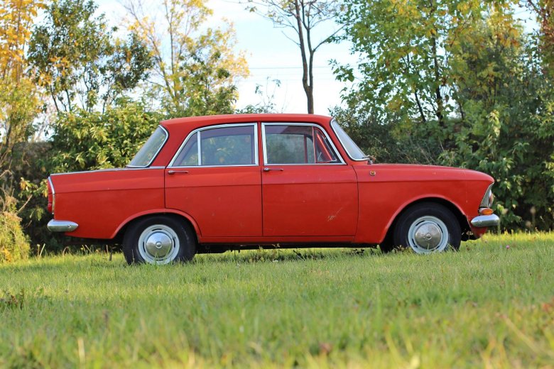 Москвич 412 красный