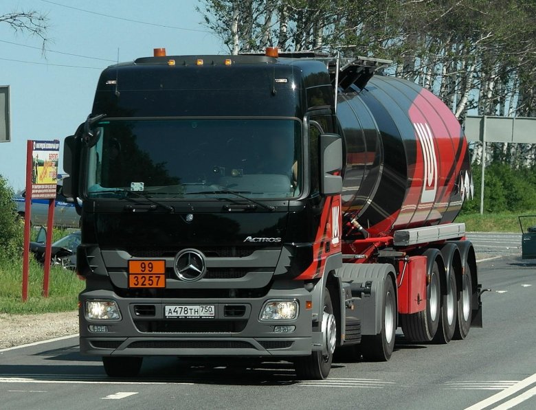 Мерседес актрос