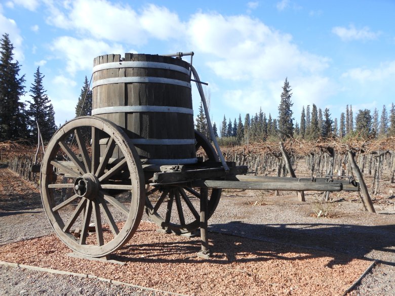 Деревянная телега