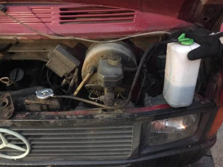 Renault расширительный бачок