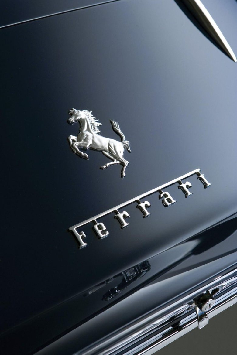 Марка автомобиля с лошадью