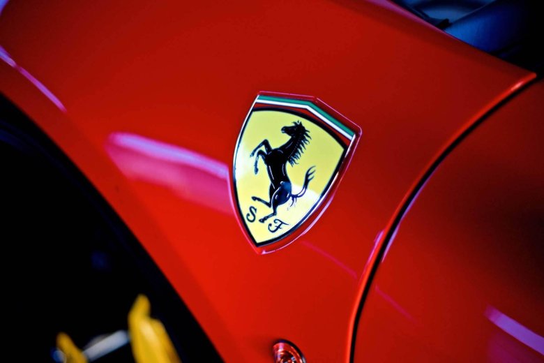 Феррари эмблема