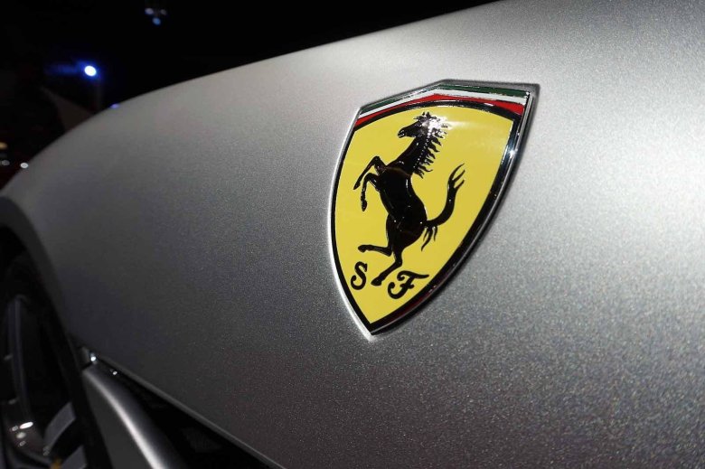 Значок феррари