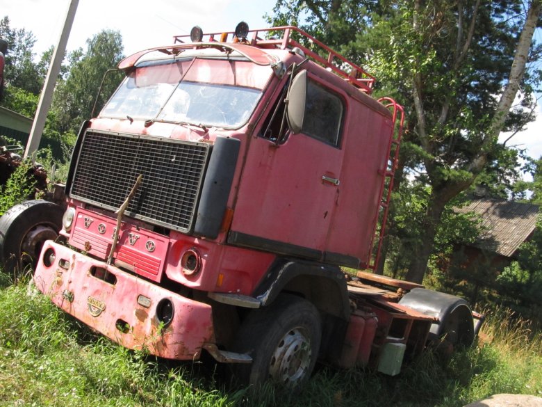 Большие грузовики