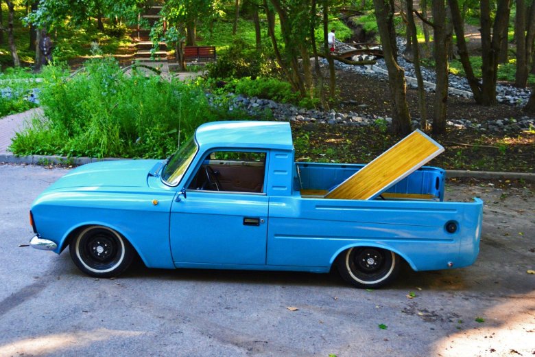 Москвич иж 2715